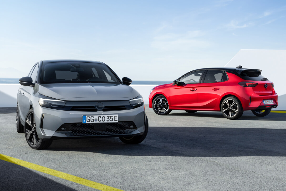 Zwei Opel Modelle