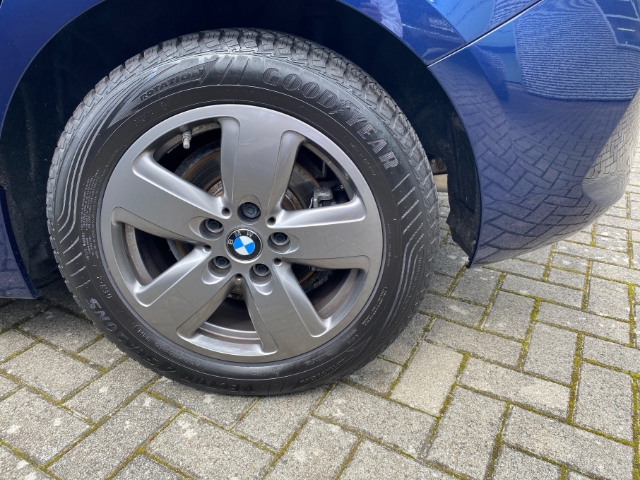 BMW 118 Advantage Navi digitales Cockpit Sperrdiff. Mehrzonenklima Fahrerprofil