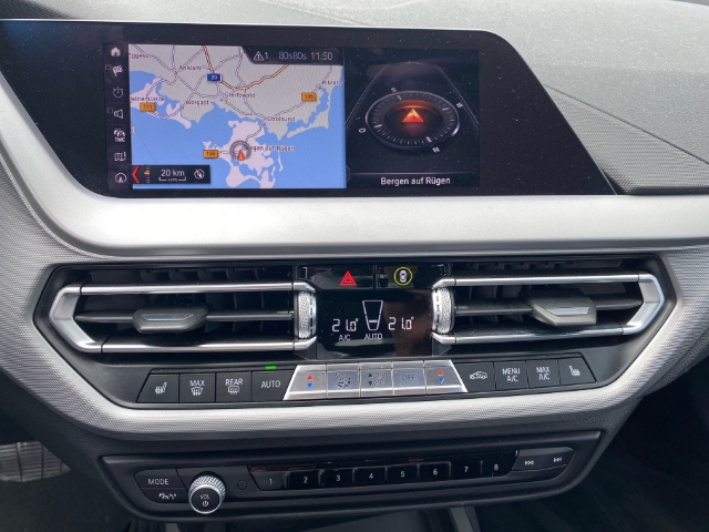 BMW 118 Advantage Navi digitales Cockpit Sperrdiff. Mehrzonenklima Fahrerprofil