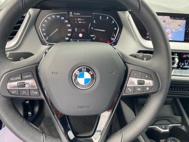 BMW 118 Advantage Navi digitales Cockpit Sperrdiff. Mehrzonenklima Fahrerprofil