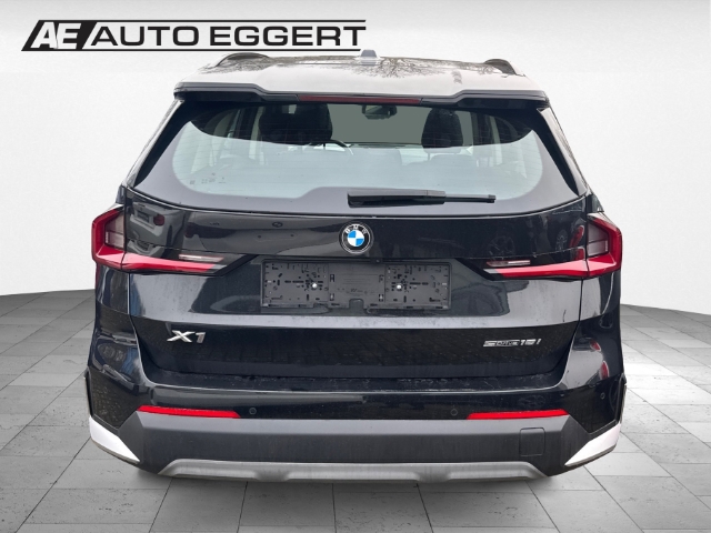 BMW X1 sDrive 18i Park-Assistent Navi Digitales Cockpit Soundsystem LED Kurvenlicht El. Heckklappe