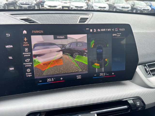 BMW X1 sDrive 18i Park-Assistent Navi Digitales Cockpit Soundsystem LED Kurvenlicht El. Heckklappe
