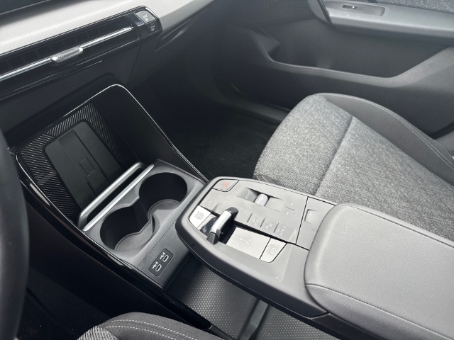 BMW X1 sDrive 18i Park-Assistent Navi Digitales Cockpit Soundsystem LED Kurvenlicht El. Heckklappe
