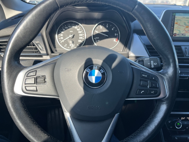 BMW 218 Active Tourer d TourerNavi LED ACC SHZ Fahrerprofil LenkradHZG Keyless