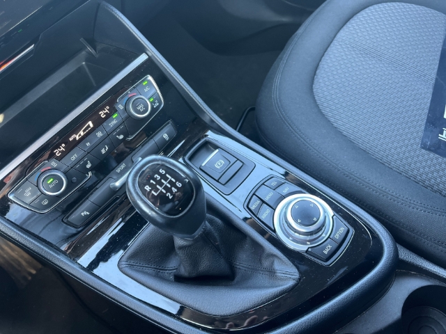 BMW 218 Active Tourer d TourerNavi LED ACC SHZ Fahrerprofil LenkradHZG Keyless