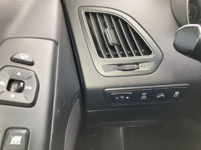 Hyundai ix35 FIFA World Cup Edition AWD 2.0 CRDi DPF Huyndai Klimaautom Sitzheizung hinten