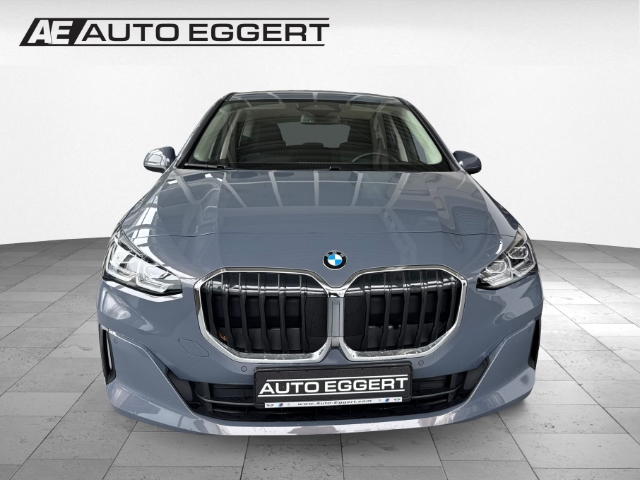BMW 218 Active Tourer i Park-Assistent Navi Digitales Cockpit Soundsystem LED Kurvenlicht El. Heckklappe