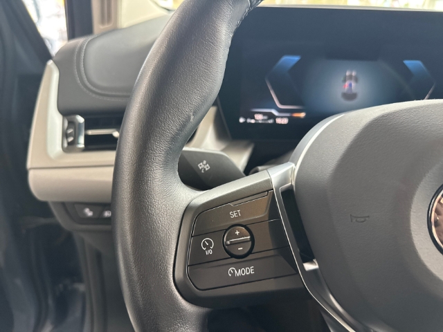 BMW 218 Active Tourer i Park-Assistent Navi Digitales Cockpit Soundsystem LED Kurvenlicht El. Heckklappe