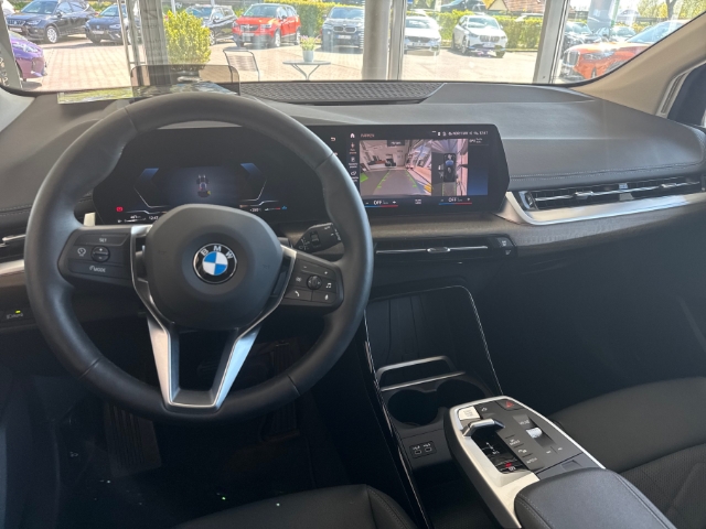 BMW 218 Active Tourer i Luxury Line Park-Assistent HUD Fondsitzverst. Navi Digitales Cockpit