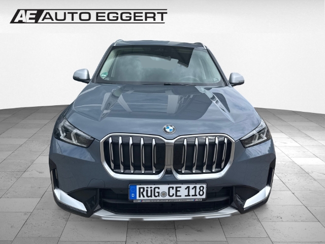 BMW X1 18d sDrive xLine Park-Assistent HUD AHK-klappbar Navi Digitales Cockpit Park-Assistent