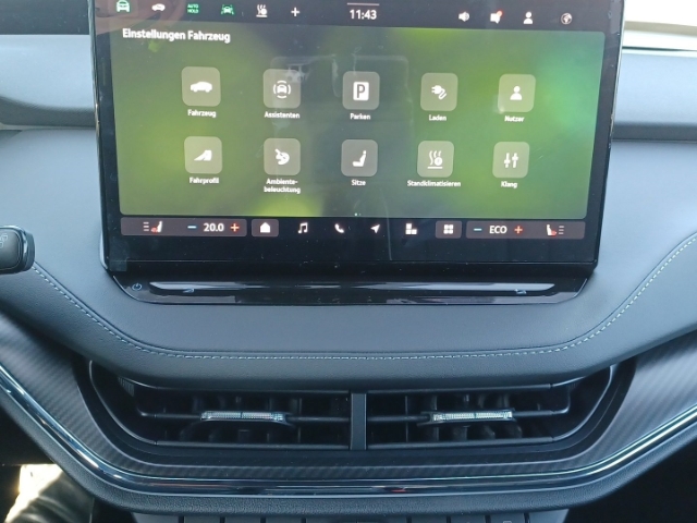 Skoda Enyaq 85 x 85x Sportline 82 kWh Bat terie Elektromoto HUD AD AHK-klappbar Navi digitales Cockpit
