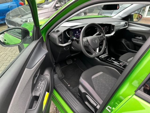 Opel Mokka-e LED Keyless ACC Fernlichtass. LED-hinten LED-Tagfahrlicht Klimaautom Digitales Cockpit