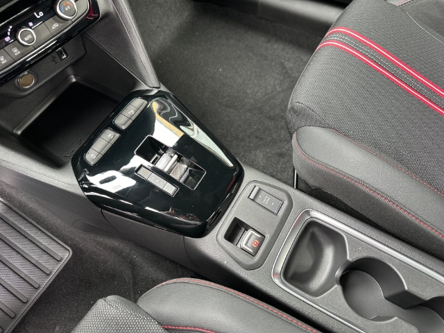 Opel Corsa GS digitales Cockpit LED Scheinwerferreg. Klimaautom DAB SHZ LenkradHZG Spurhalteass.