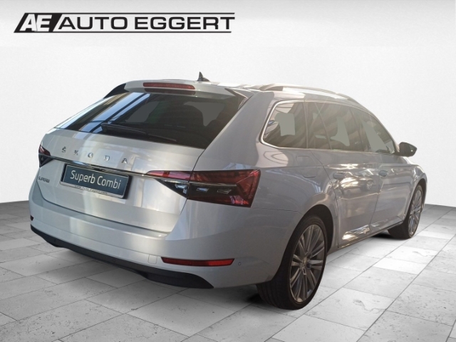 Skoda Superb Combi Style 2,0 TDI 110 kW 7-Gang DSG StandHZG AHK Navi digitales Cockpit Memory Sitze