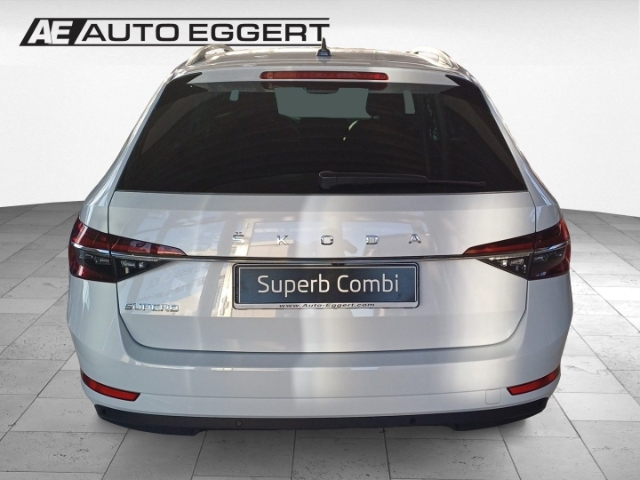 Skoda Superb Combi Style 2,0 TDI 110 kW 7-Gang DSG StandHZG AHK Navi digitales Cockpit Memory Sitze