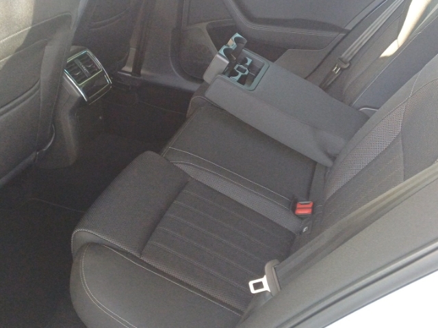 Skoda Superb Combi Style 2,0 TDI 110 kW 7-Gang DSG StandHZG AHK Navi digitales Cockpit Memory Sitze