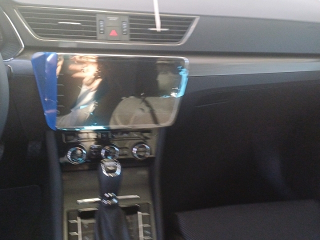 Skoda Superb Combi Style 2,0 TDI 110 kW 7-Gang DSG StandHZG AHK Navi digitales Cockpit Memory Sitze