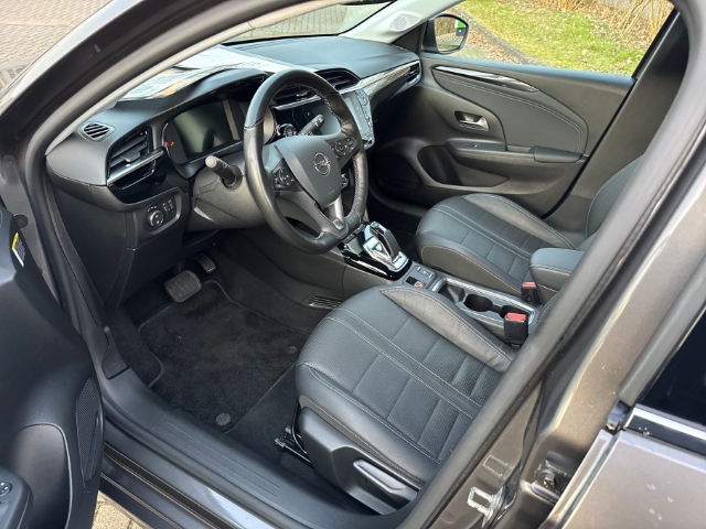 Opel Corsa F Corsa-e Elegance Elektromotor 5-Türer Navi Leder digitales Cockpit LED Apple CarPlay