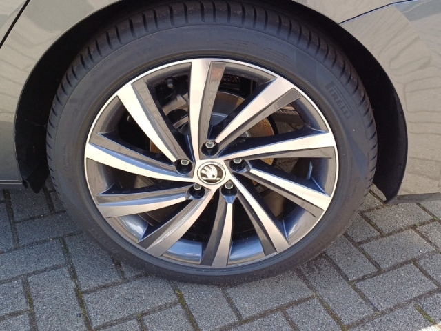 Skoda Octavia Combi Style 2,0 TDI 7-Gang-DSG, Anhängerkupplung, Rückfahrkamera, Navigationssystem