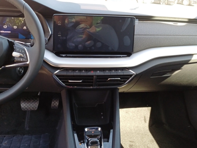 Skoda Octavia Combi Style 2,0 TDI 7-Gang-DSG, Anhängerkupplung, Rückfahrkamera, Navigationssystem
