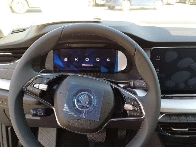 Skoda Octavia Combi Style 2,0 TDI 7-Gang-DSG, Anhängerkupplung, Rückfahrkamera, Navigationssystem