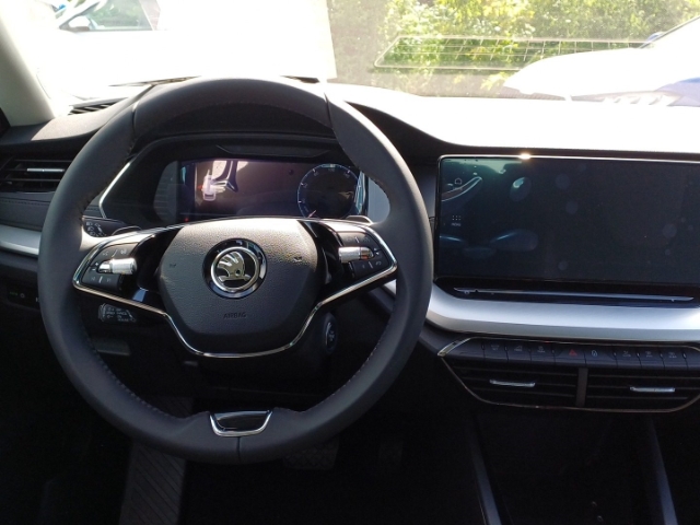 Skoda Octavia Combi Ambition 1,5 TSI e-TEC  7-Gang DSG , Anhängerkupplung, Rückfahrkamera,Navigation