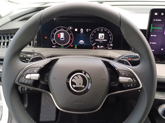 Skoda Superb Combi Selection 1,5 TSI 110 kW 7-Gang aut, Matrix LED, Sitzheizung