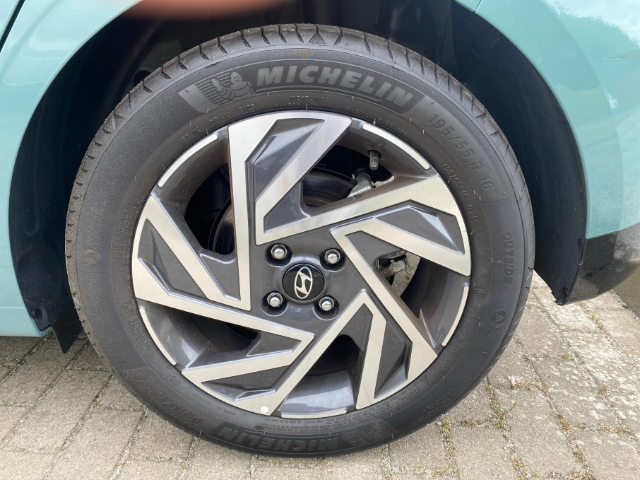 Hyundai i20 Mild-Hybrid FL (MJ24)1.0 T-Gdi (100PS) 48V DCT Trend