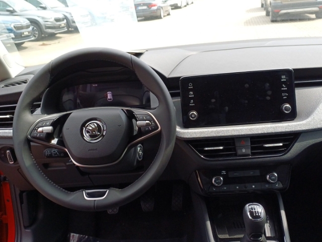 Skoda Scala Drive 1,0 TSI 85 kW 6-Ga ng mech. Sportpaket AHK-klappbar digitales Cockpit