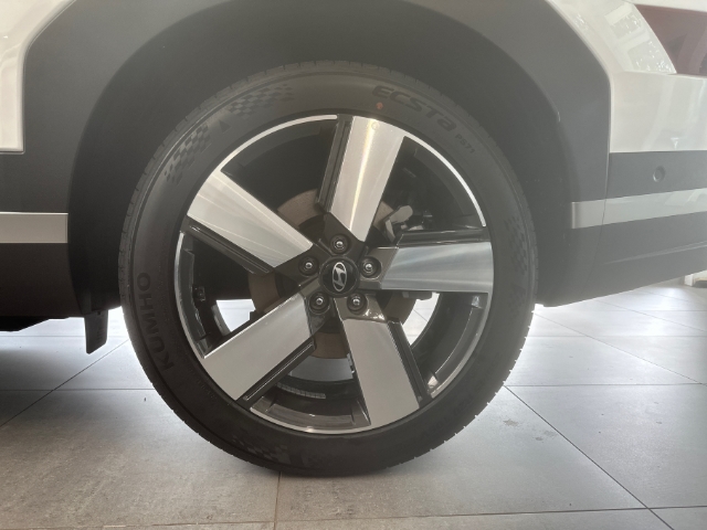 Hyundai SANTA FE Plug-In Hybrid 186 kW 4WD Signature -EU6e (5-Sitzer) PHEV (MY25) 1.6 T-GDI (253 P