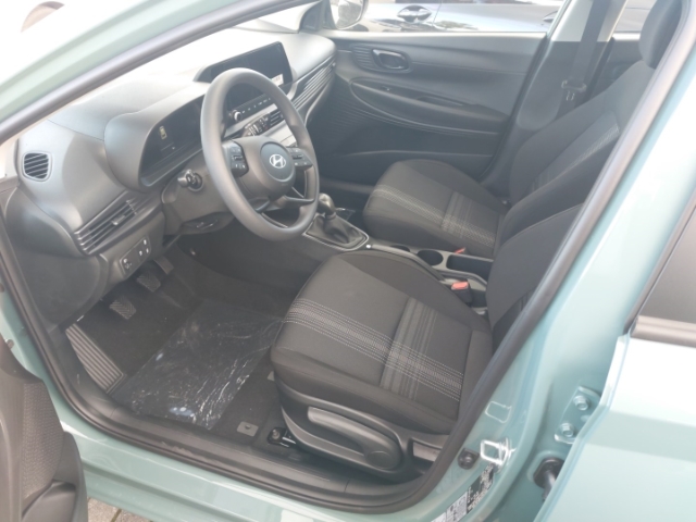 Hyundai i20 EU6e FL (MY25) 1.2 Benzin (79 PS) 5-MT 2WD Select