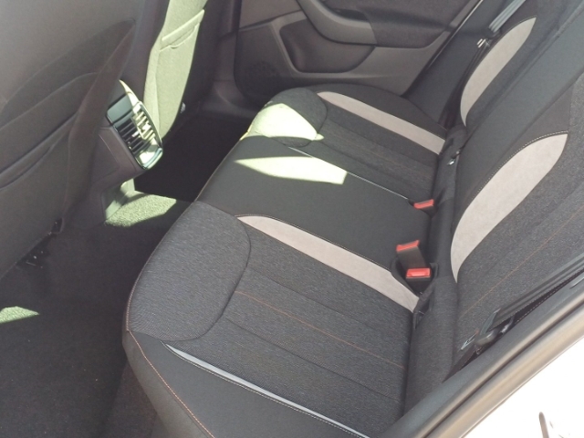 Skoda Kamiq Selection 1,0 TSI digitales Cockpit LED Sperrdiff. Apple CarPlay Android Auto