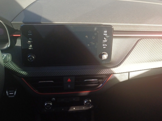 Skoda Kamiq 1.0 EU6e Monte Carlo 1,0 TSI Panorama digitales Cockpit LED Blendfreies Fernl.
