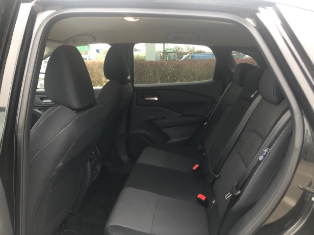 Nissan Qashqai N-Connecta 1.3 DIG-T MHEV Xtronic 4x2 N-Connec HUD Navi 360 Kamera
