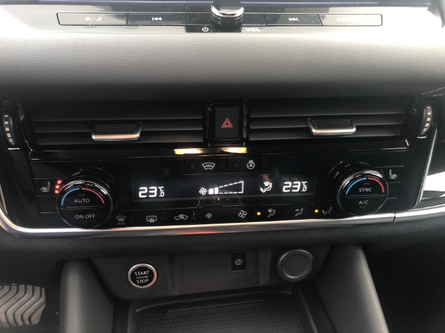 Nissan Qashqai N-Connecta 1.3 DIG-T MHEV Xtronic 4x2 N-Connec HUD Navi 360 Kamera