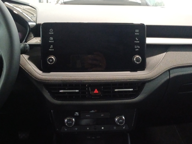 Skoda Fabia Drive 1.0 MPI Kurzhecklimousine AHK-abnehmbar LED Sperrdiff. Apple CarPlay Android Auto