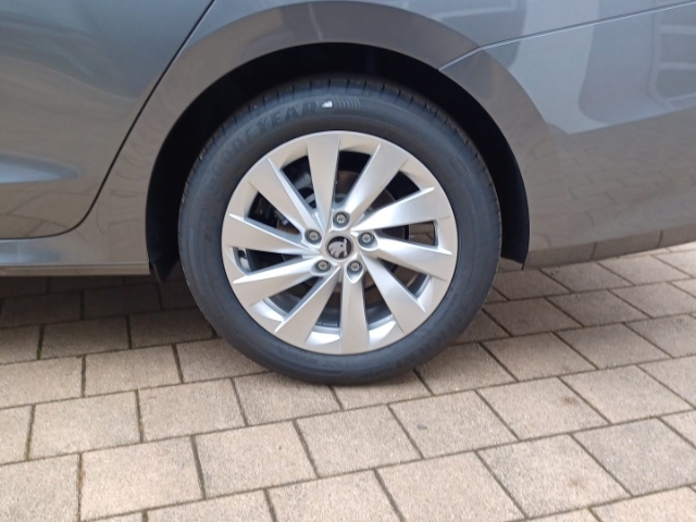 Skoda Octavia Combi Selection 1,5 TS I 110 kW 6-Gang-S AHK-klappbar