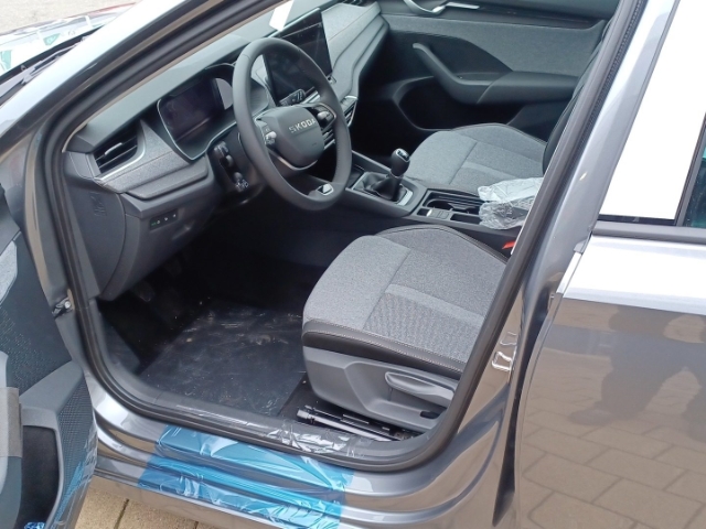 Skoda Octavia Combi Selection 1,5 TS I 110 kW 6-Gang-S AHK-klappbar