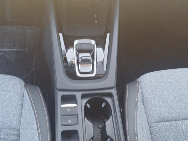 Skoda Octavia 2.0 110kW Selection DPF EU6e Combi TOUR 2,0 TDI 110 kW 7-Gang-DSG