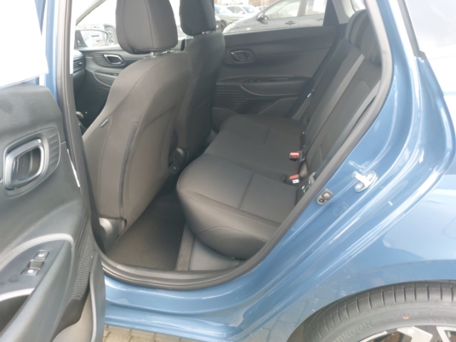 Hyundai i20 1.0 T-GDI 7-DCT Prime Navi Bose LED SHZ hinten Apple CarPlay