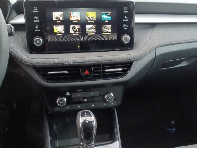 Skoda Fabia Drive 1,0 TSI 85 kW 7-Ga ng-DSG AHK-abnehmbar LED Sperrdiff. ACC Apple CarPlay