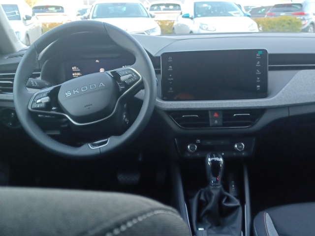 Skoda Kamiq Tour 1,5 TSI 110 kW 7-Ga ng-DSG Navi digitales Cockpit LED