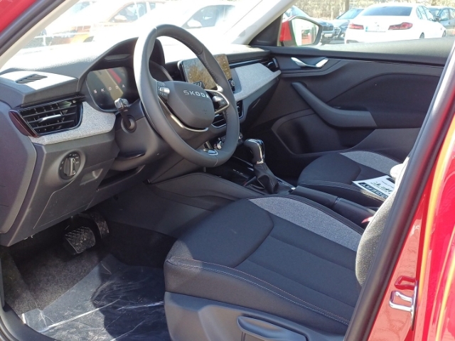 Skoda Kamiq Selection 1,0 TSI 85 kW 7-Gang-DSG digitales Cockpit LED Blendfreies Fernl.