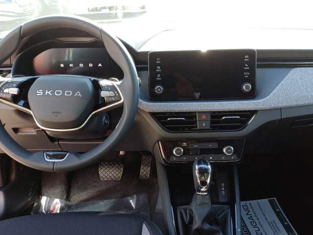 Skoda Kamiq Selection 1,0 TSI 85 kW 7-Gang-DSG digitales Cockpit LED Blendfreies Fernl.