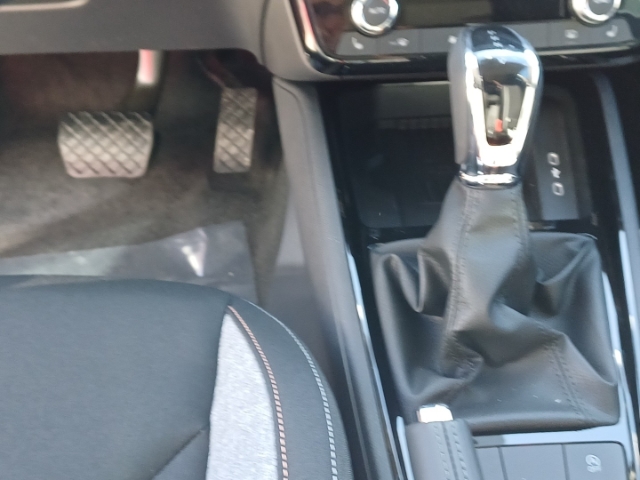 Skoda Kamiq Selection 1,0 TSI 85 kW 7-Gang-DSG digitales Cockpit LED Blendfreies Fernl.