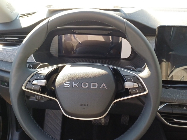 Skoda Octavia Combi Tour 2,0 TDI 110 kW 7-Gang-DSG AHK-klappbar