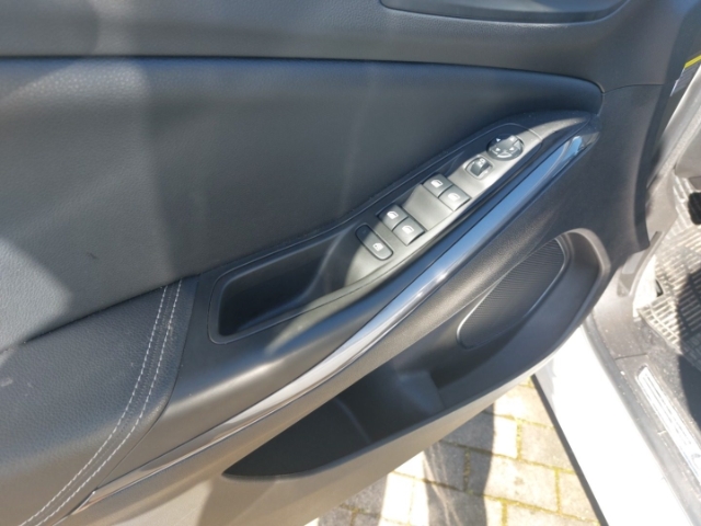 Opel Grandland INNOVATION 1.2 AUTOMATIK Navi LED 360 Kamera El. Heckklappe Apple CarPlay