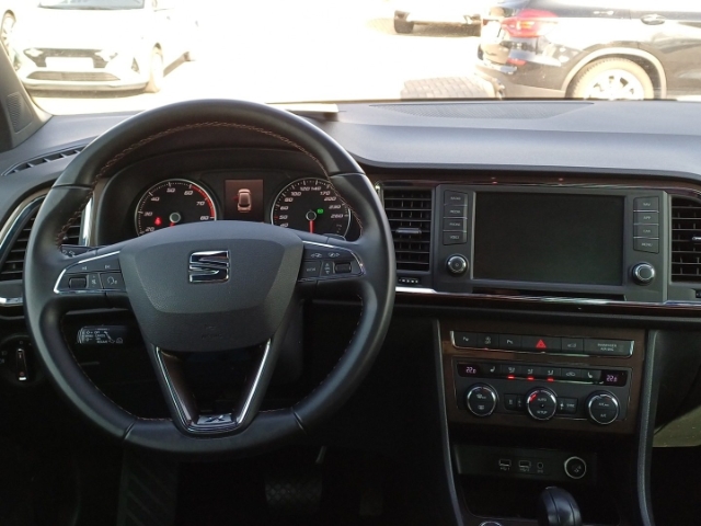 Seat Ateca Xcellence AHK-klappbar Navi Leder Soundsystem LED ACC El. Heckklappe Apple CarPlay