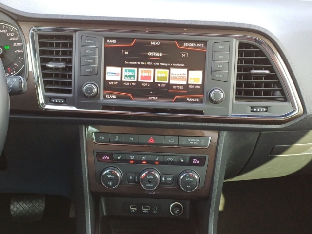 Seat Ateca Xcellence AHK-klappbar Navi Leder Soundsystem LED ACC El. Heckklappe Apple CarPlay