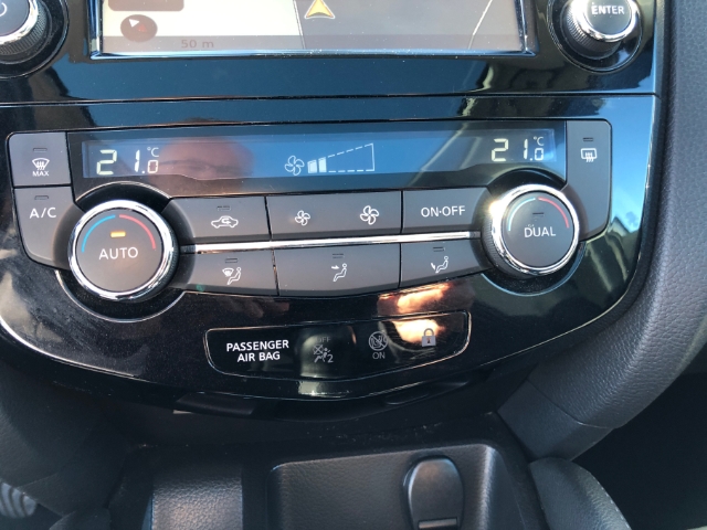 Nissan Qashqai N-Connecta 1.2 DIG-T Navi 360 Kamera Mehrzonenklima DAB Ambientebeleuchtung